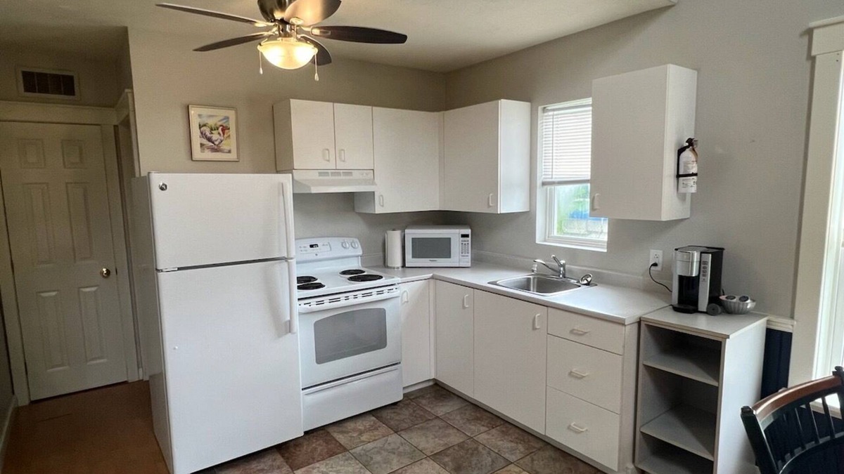 Shediac Cottage | Hardy's Parlee Beach Chalet #14