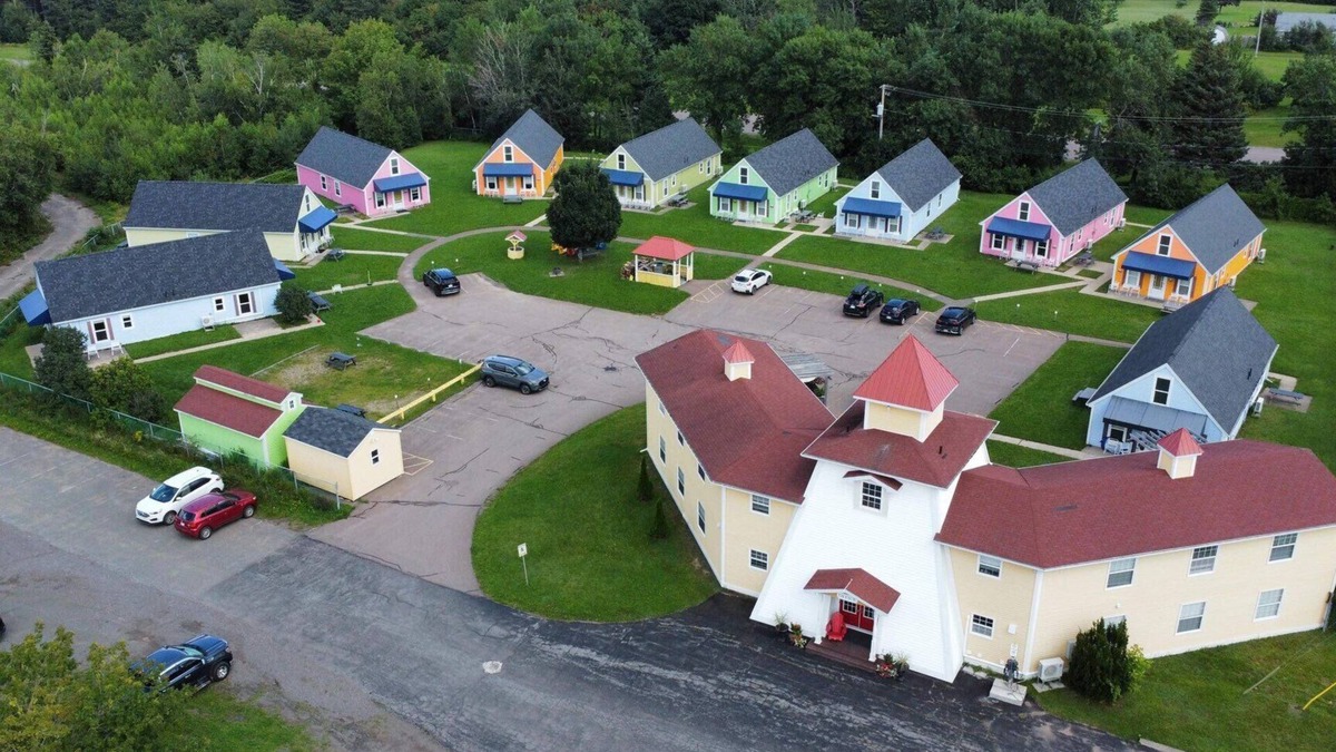 Shediac Cottage | Hardy's Parlee Beach Chalet #18