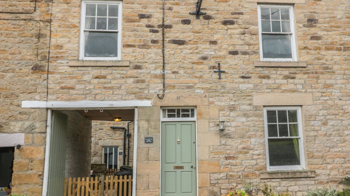 Catton Cottage | HARE & HOUNDS HOUSE, pet friendly, with open fire in Allendale