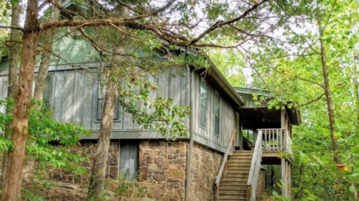 Huntsville Cabin | Harman lodge in the heart of the Ozark Wilderness