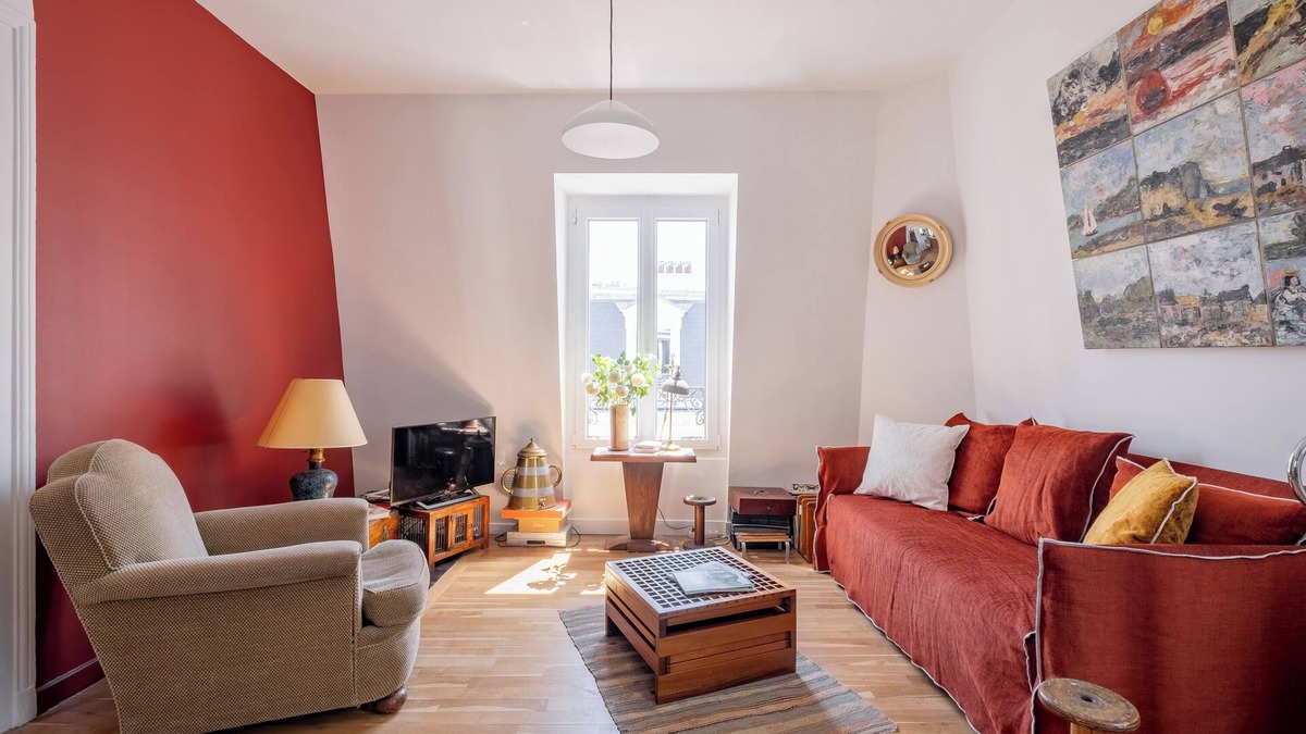 Plaisance Apartment | Harmonious Hues, by Veeve