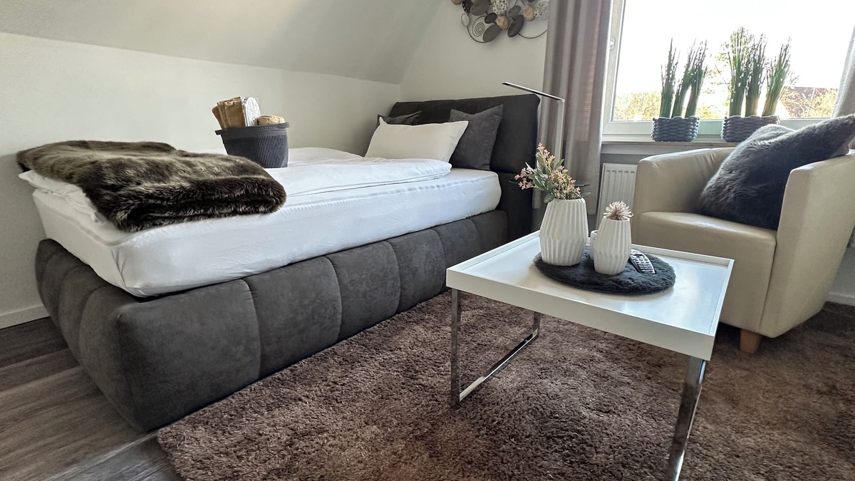 Guetersloh Apartment | HARMONY "2" 2-room apartment 1st floor balcony garden parking lot
