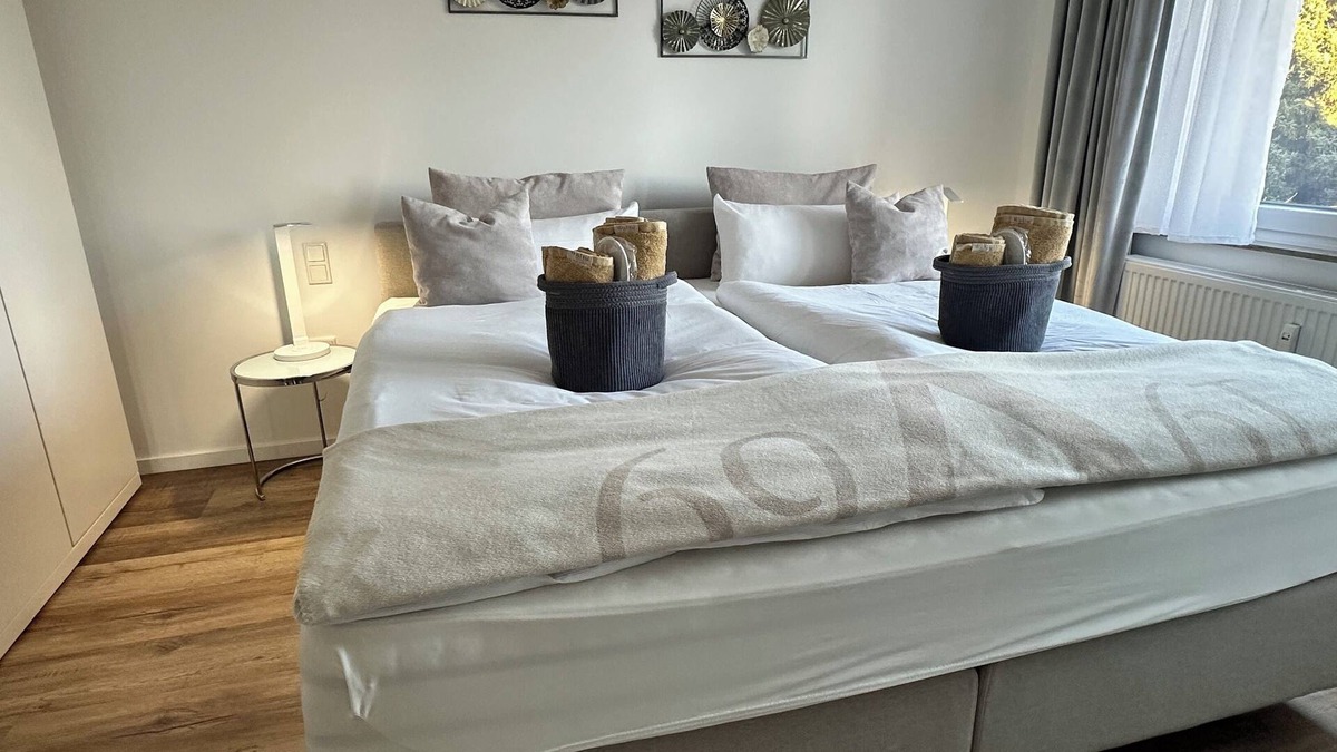 Guetersloh Apartment | HARMONY "3" 3-room apartment 2 bedrooms balcony parking lot