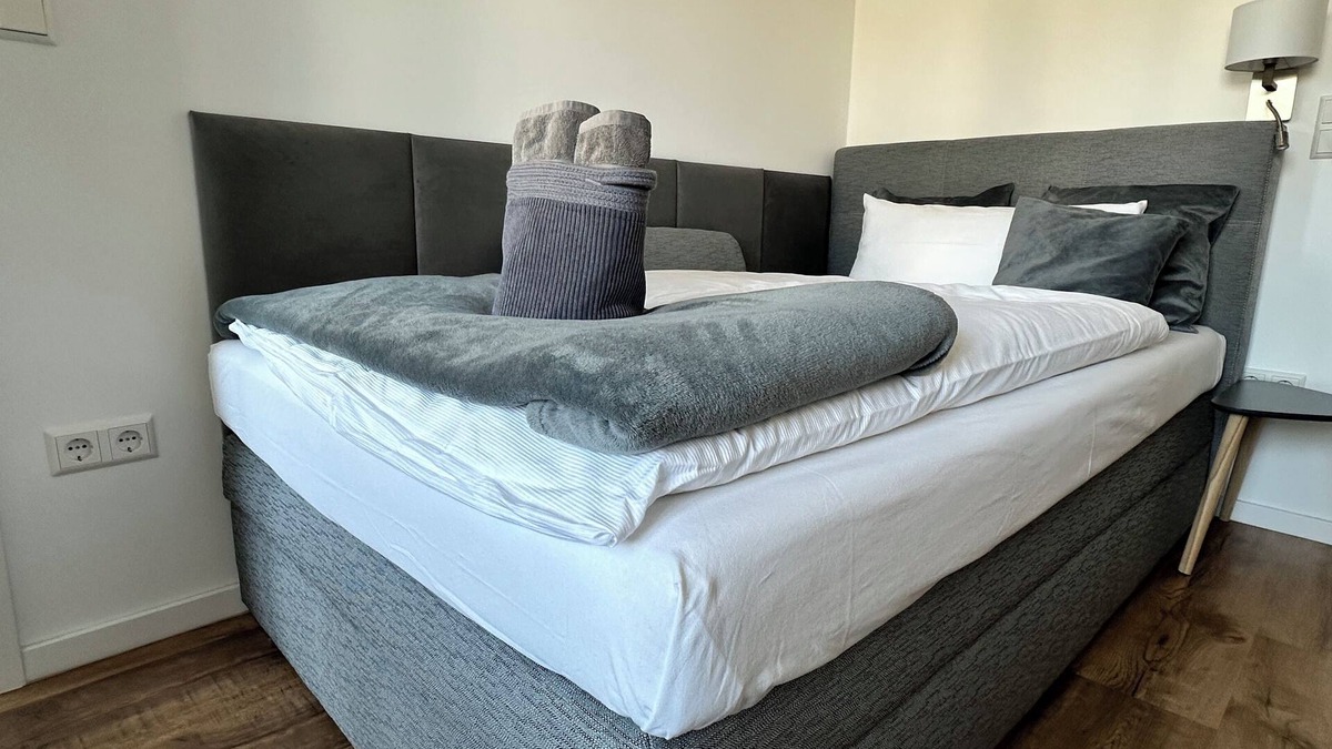 Guetersloh Apartment | HARMONY "4" 1-room apartment with kitchen