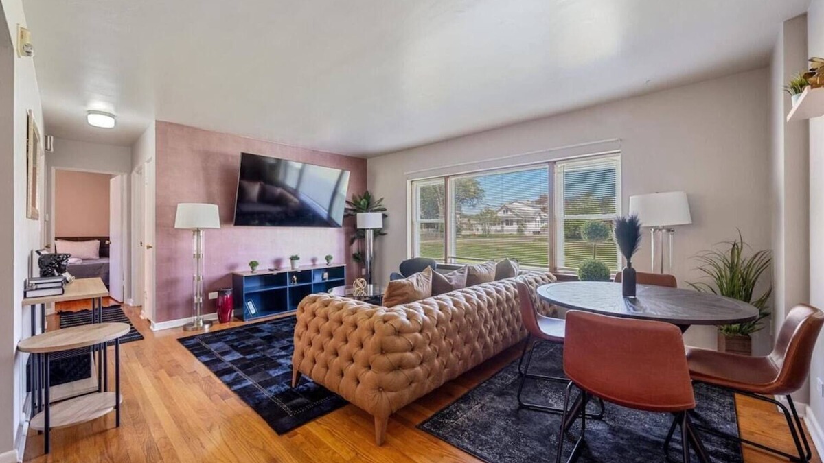 Westmont Apartment | Harmony Haven - 2 Parking Spaces!, Sleeps 4!