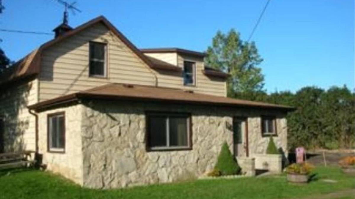 Kingsville Cottage | Harmony House on South Bay, Pelee Island
