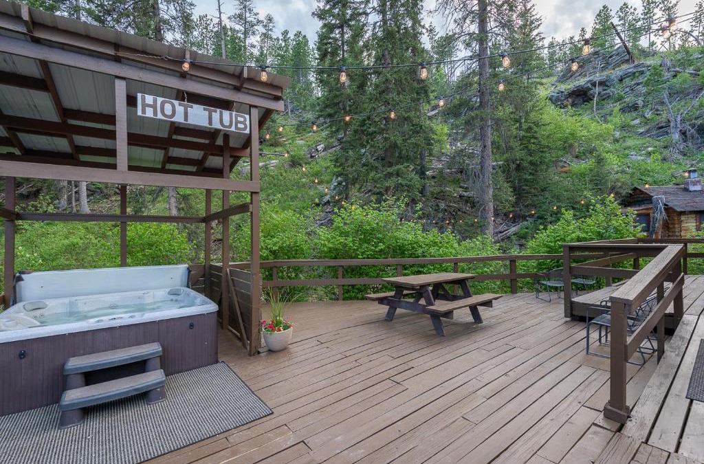 Hill City Hotel | Harney Camp Cabins