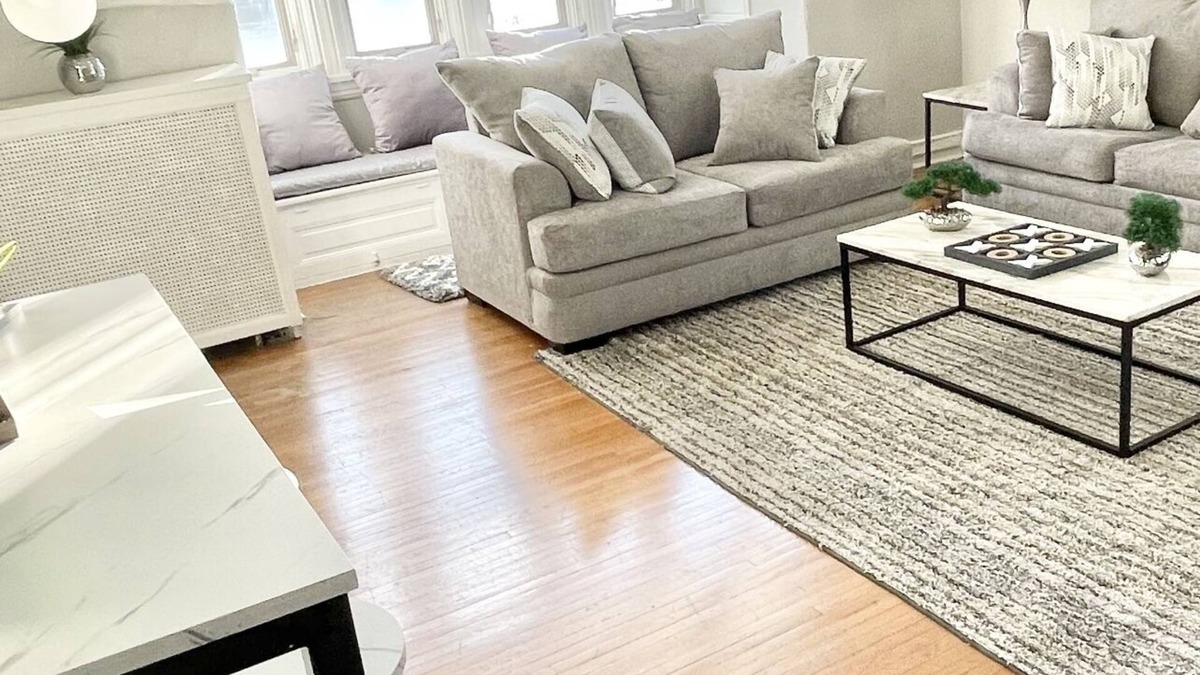 Downtown Harrisburg Apartment | Harrisburg apt Great River View