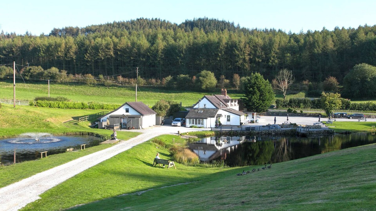 Cymau Cottage | HARRISON'S COTTAGE, family friendly, with a garden in Llandegla