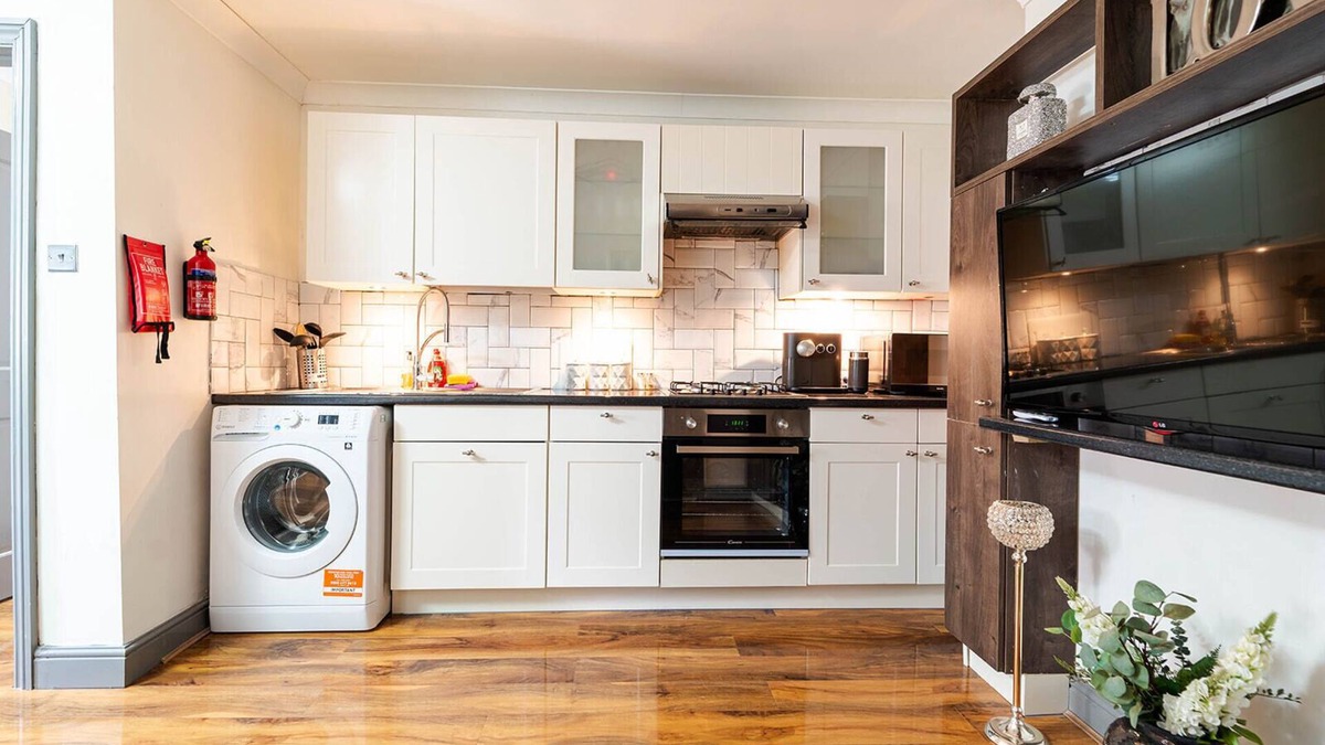 Marlborough Apartment | Harrow Short Term Rental