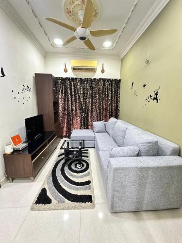 Sungai Buloh Apartment | Harryna Homestay Damansara Damai