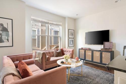 Chestnut Hill Apartment | Hart Suite Buyout 7 by AvantStay Two Nashville Town Houses w Stunning Amenities Design