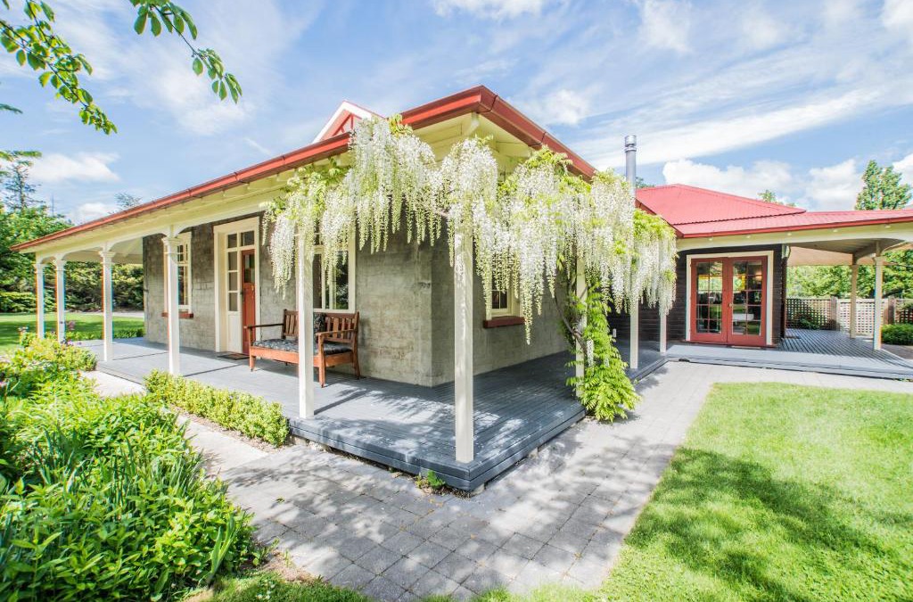 Clyde Bed & Breakfast | Hartley Homestead Boutique Bed & Breakfast