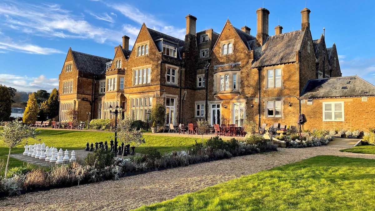 Betchworth Hotel | Hartsfield Manor