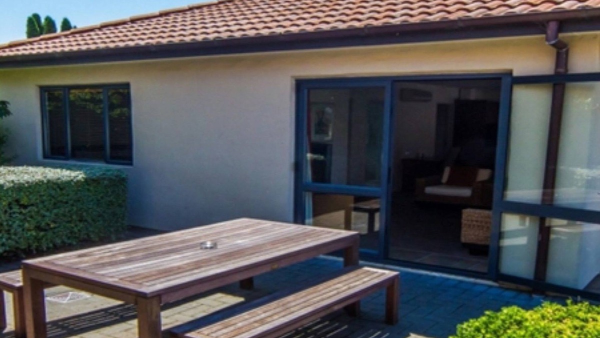 Anderson Park Hotel | Harvest Lodge