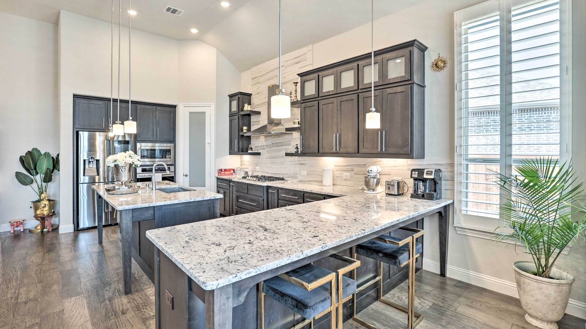 Tarrant County House | Haslet Family Home w/Fire Pit, Hot Tub & BBQ