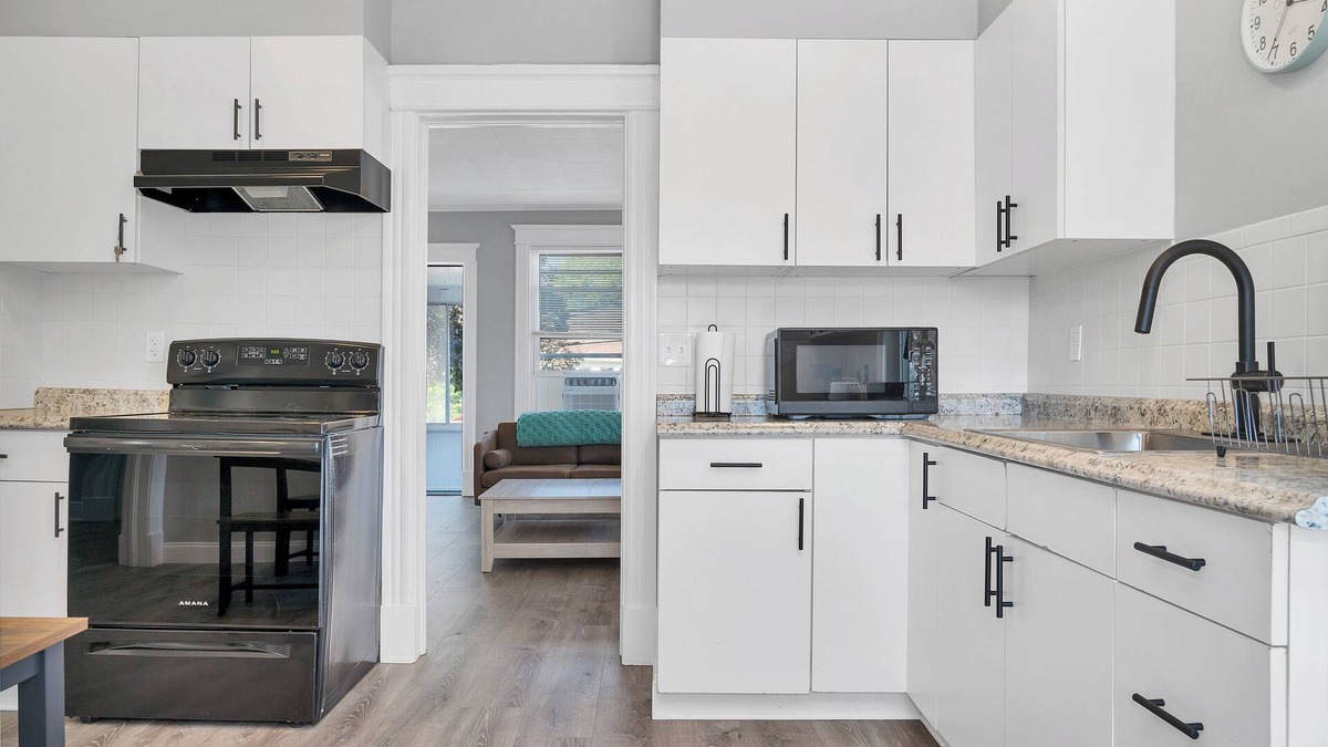 Danbury Apartment | Hat City Danbury II, Welcome to your Retreat
