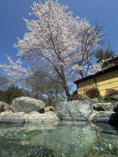 Katashina Hotel | Hataya Onsen Sasa no yu