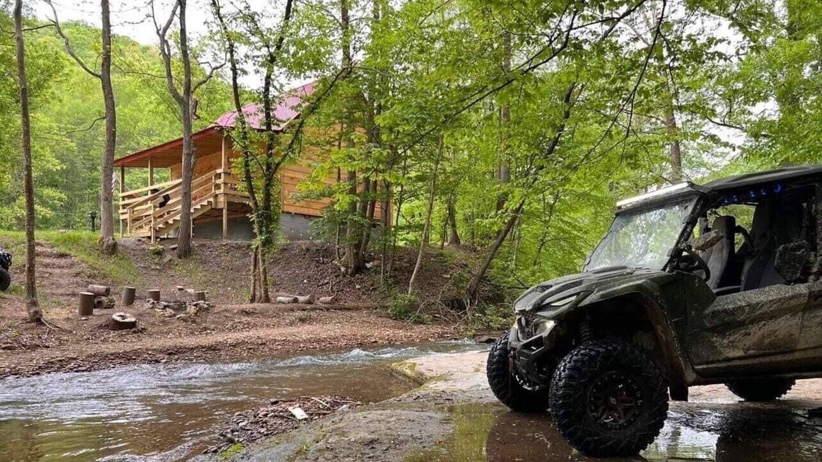 Newtown Cabin | Hatfield & McCoy Trails - Buffalo, Devil Anse and RockHouse