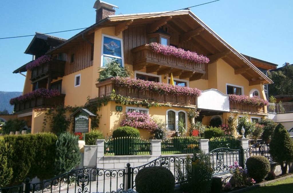 Abtenau Apartment | Haus Alpenglühn