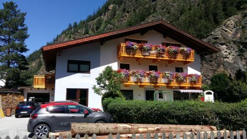 Unterlaengenfeld House | Haus Alpina