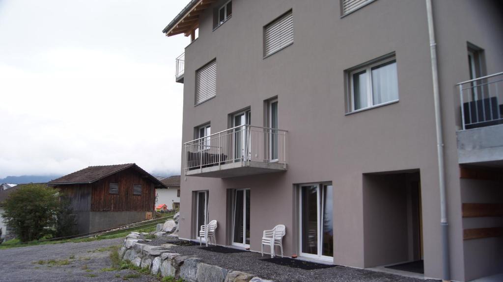Vella House | Haus Baracca