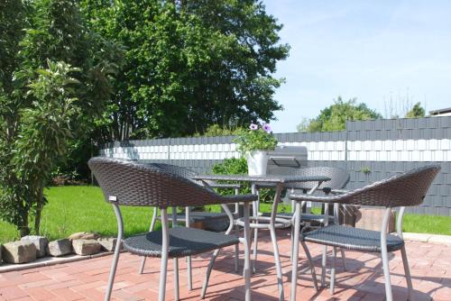 Bedekaspel House | Haus Emilia
