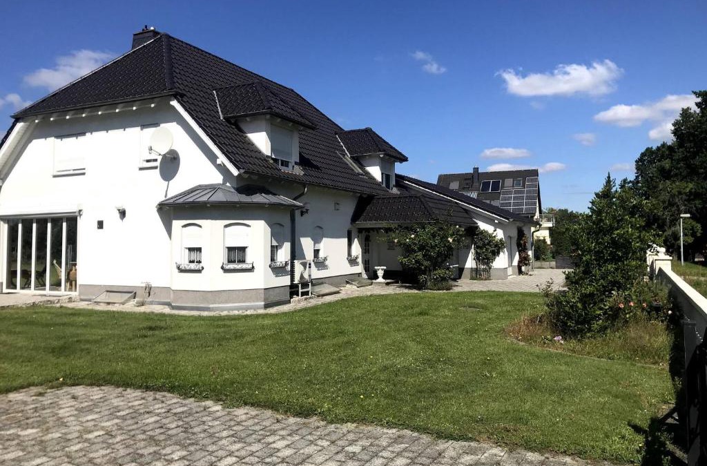 Neuzelle Apartment | Haus Im Grnen House in the green