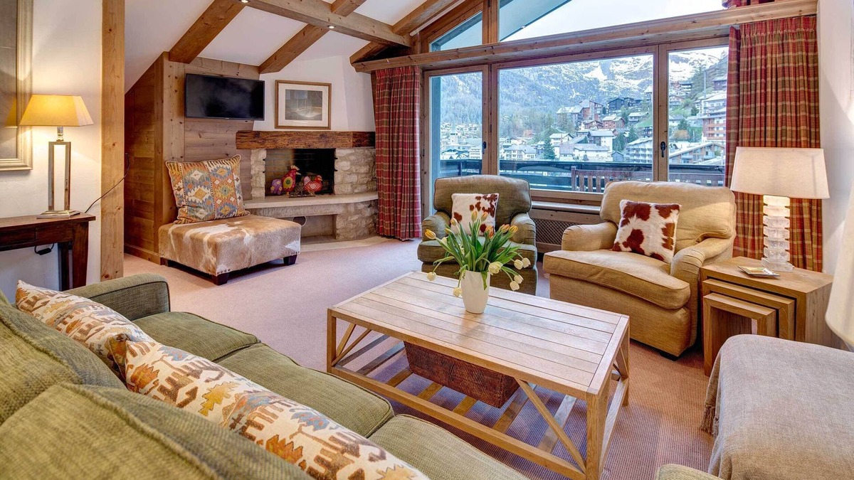 Zermatt City Centre Apartment | Haus Zayetta - Spacious loft apartment sleeps 4.