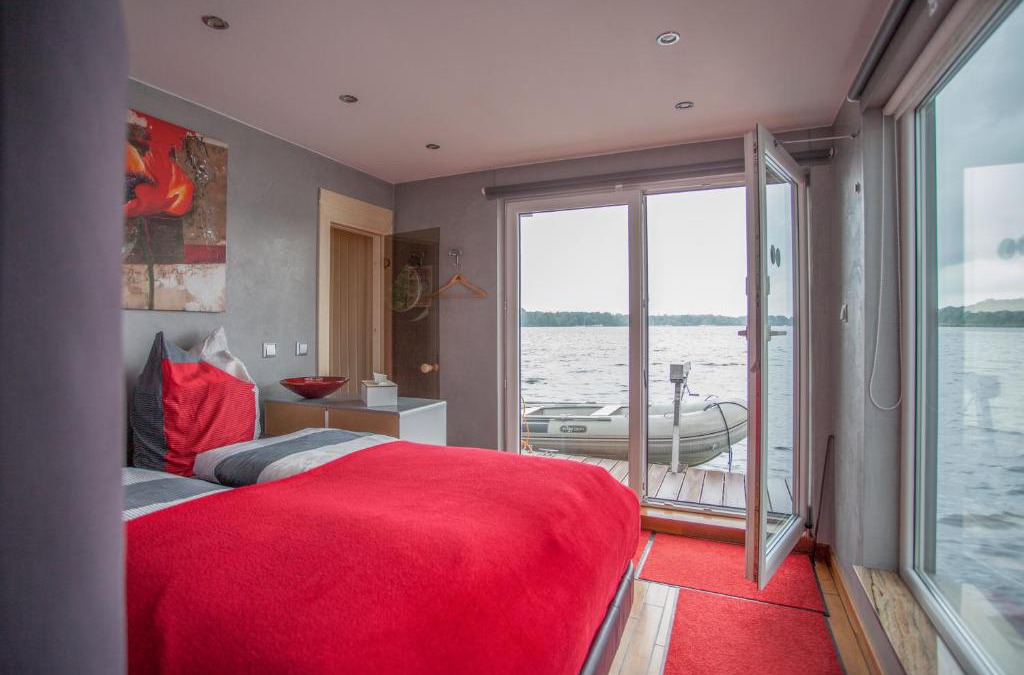 Nikolassee Boat Rental | Hausboot DeLuxe