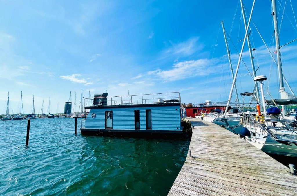 Ostholstein House | Hausboot Lillemor Burgtiefe