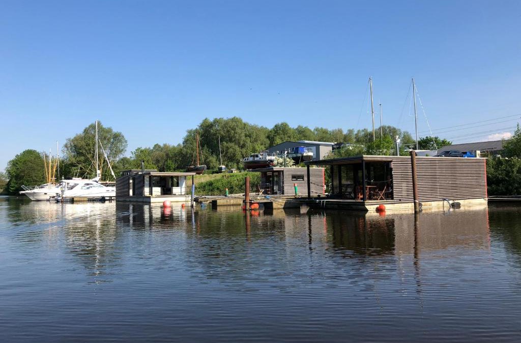 Rustersiel Boat Rental | Hausboot Resort Nordseeküste