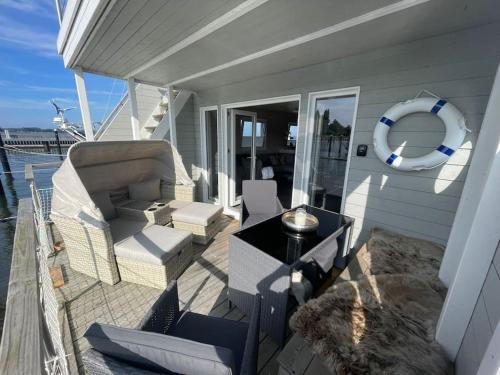 Knieper Nord Boat Rental | Hausboot Sophie in Stralsund