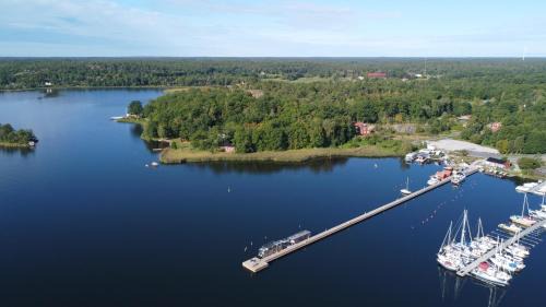 Hjorted House | Hausboot Terrace