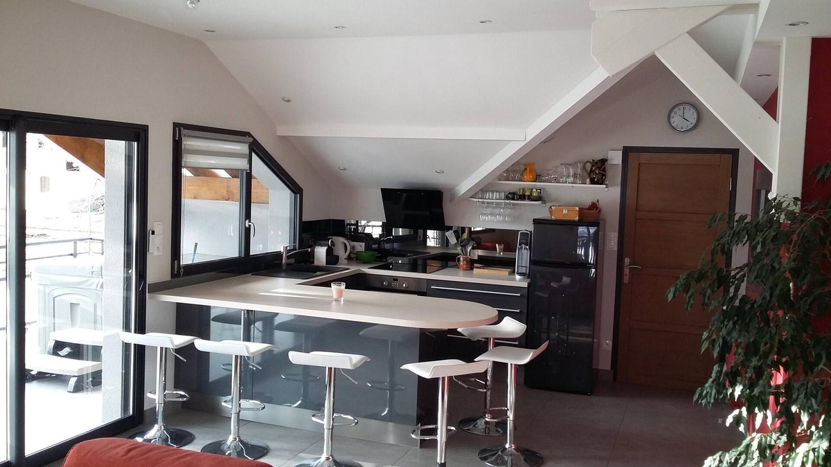 Vovray-en-Bornes House | Haute Savoie between Annecy and Geneve in Vovray en Bornes Accommodation for 4 people jacuzzi