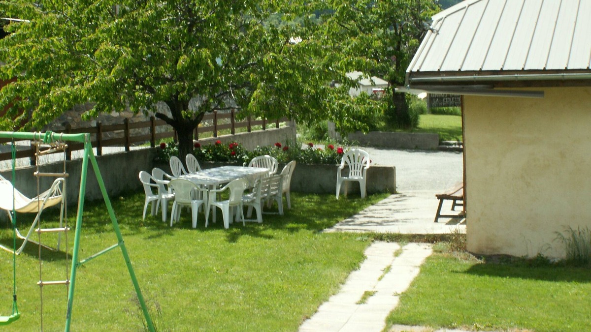 Villar-Saint-Pancrace Ski Chalet | HAUTES ALPES DU SUD, BRIANCON EN CHALET de 15 + 3 pers, 6 SALLES DE BAIN WC