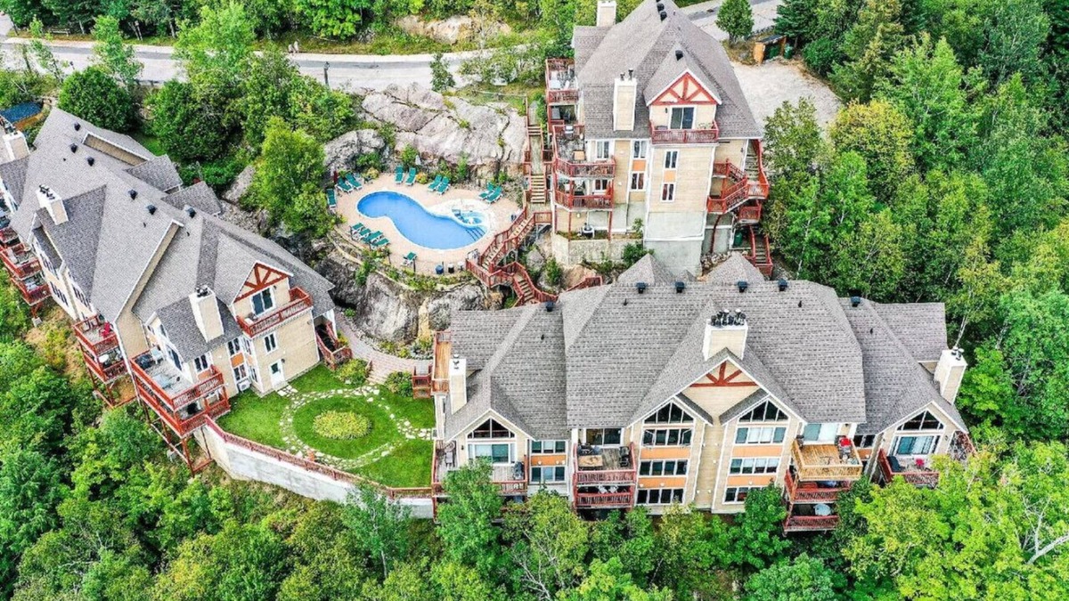 Mont-Tremblant Condo | Hauts-Bois Ski In/Out 2brs w/Pool Access (193-1)
