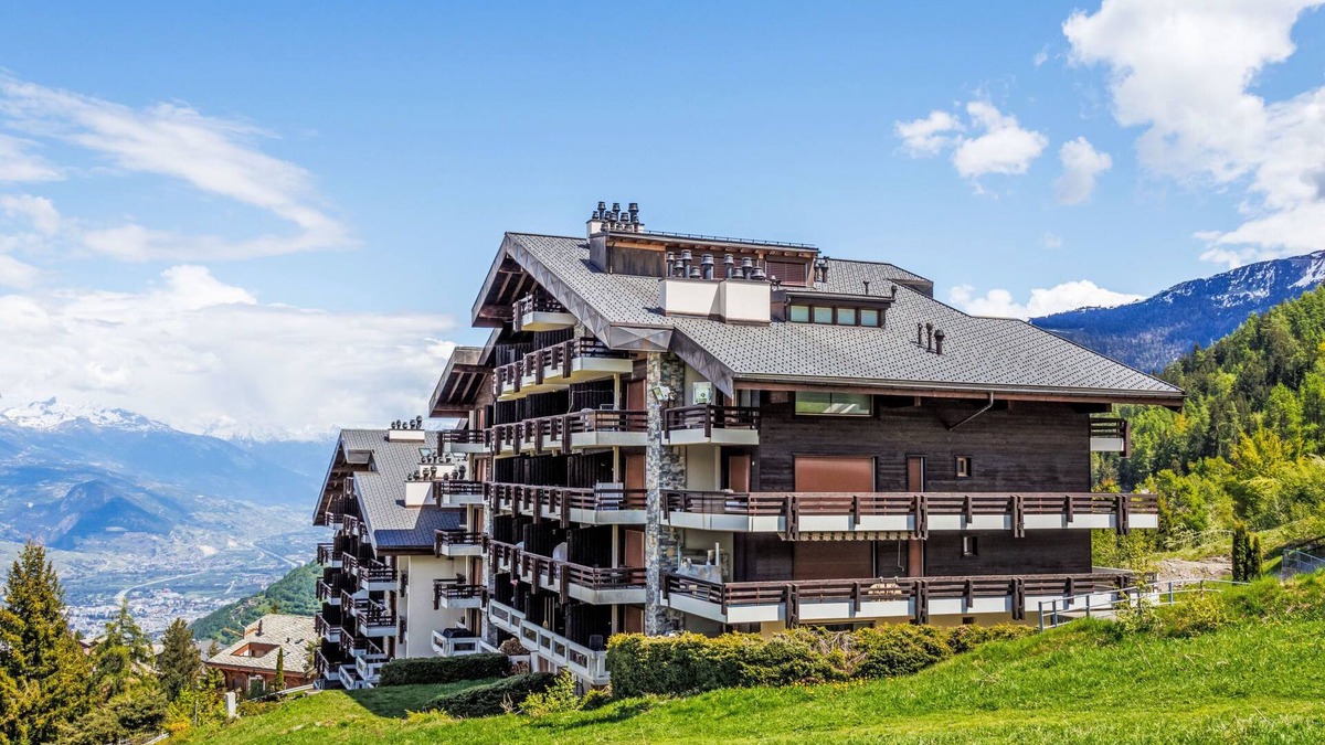 Saint-Pierre-de-Clages Apartment | Hauts de Nendaz A F3 by Interhome