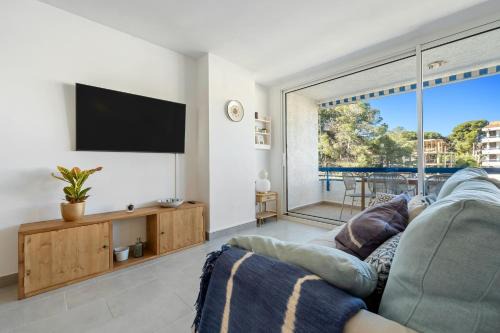 Torredembarra Apartment | Hauzify I Apartament Torremunts