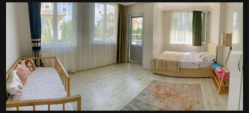 Arnavutkoy Bed & Breakfast | Havalimanına 10 dakika uzaklıkta villa/oda+kahvaltı