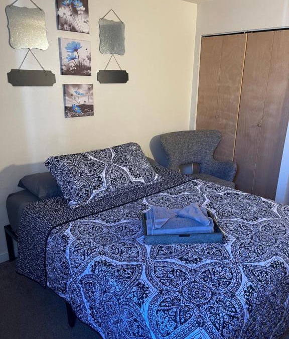 West Philadelphia Apartment | Have At It , University City, Smart Tv, Free Street Parking, Zip Car Site