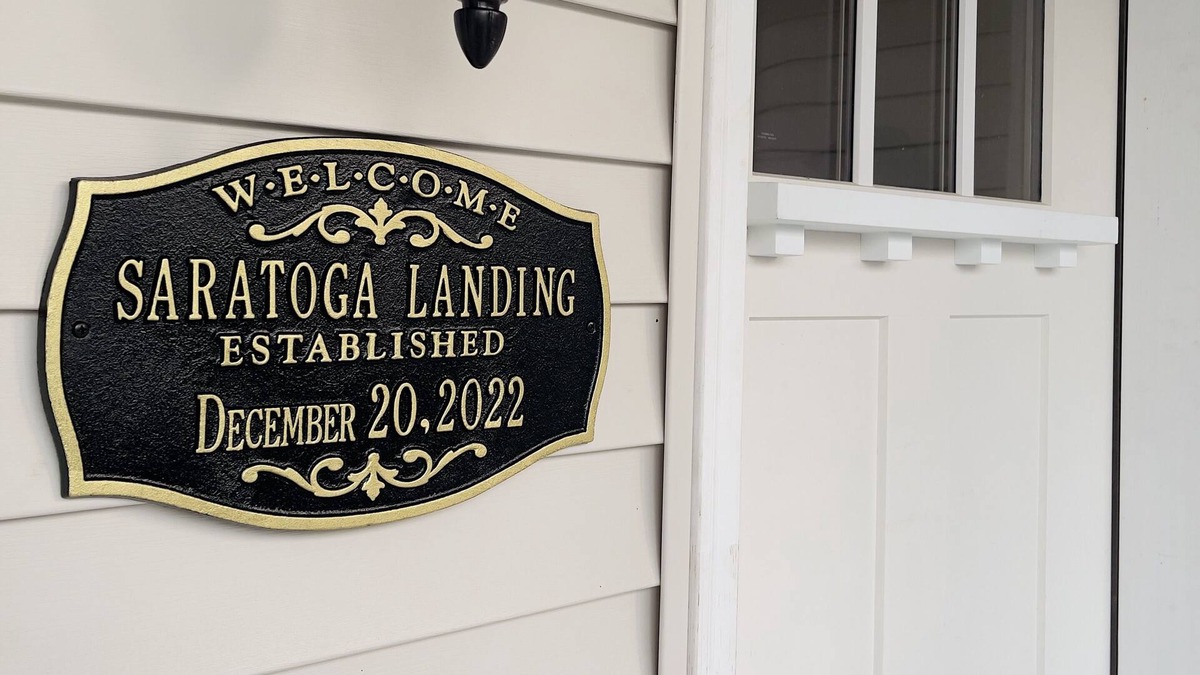 Geyser Crest House | Have the happiest of holidays at Saratoga Landing!