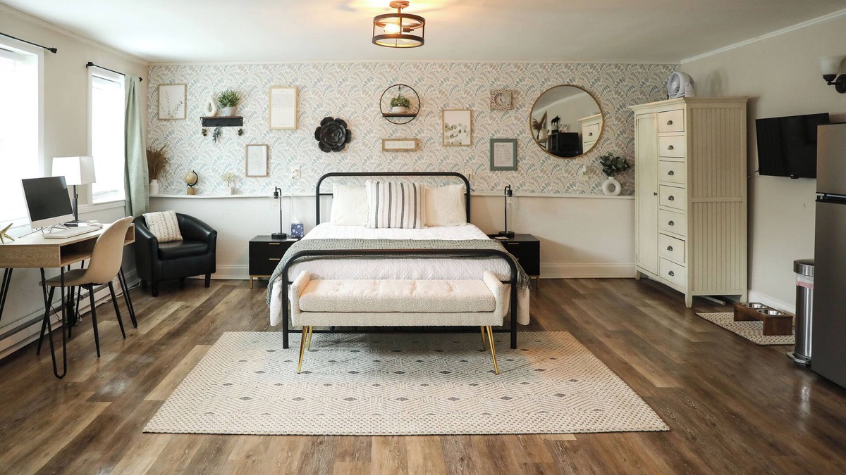 Broad Brook Apartment | Have the perfect stay in a cozy studio, nestled in the heart of Broad Brook.
