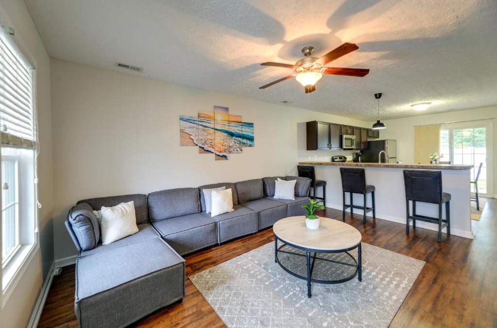 Craven County House | Havelock Home Private Yard, 2 Mi to Cherry Point!