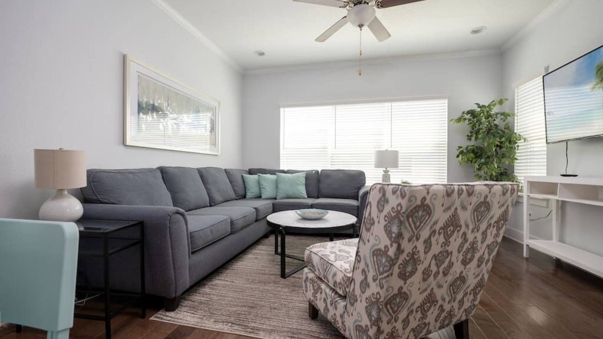 Jacksonville House | Haven - 100 yards from the sand!
