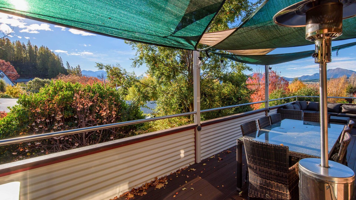 Wanaka Cottage | Haven by The Lake - Wanaka Holiday Home
