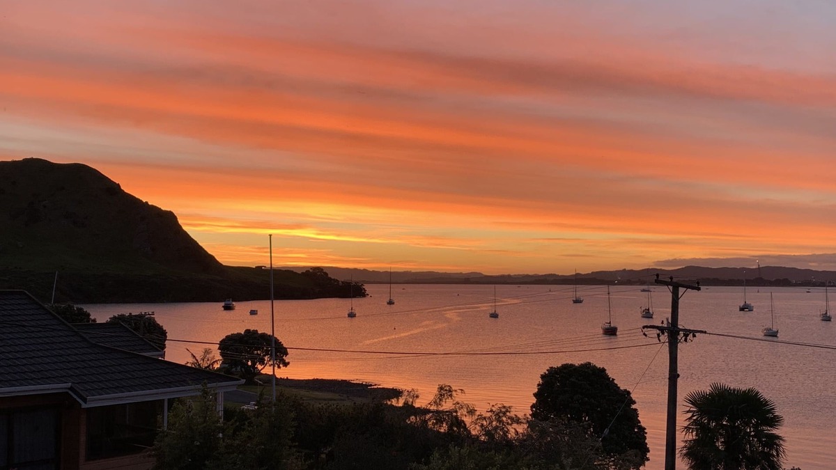 Whangarei Heads House | Haven in the Bay: self-contained 3 bedroom waterfront beach house