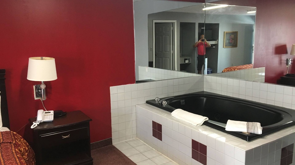 Galloway Hotel | Haven Inn and Suites