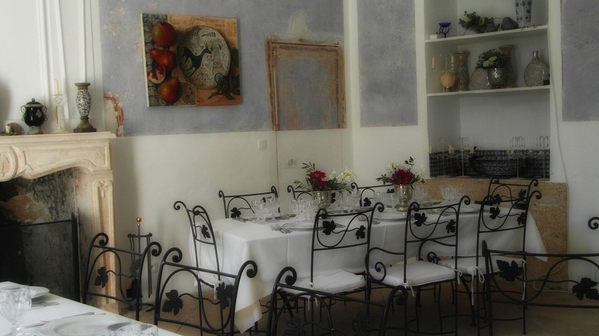 Sernhac House | Haven of peace between vineyards and scrubland close to Avignon, Nîmes and Uzès