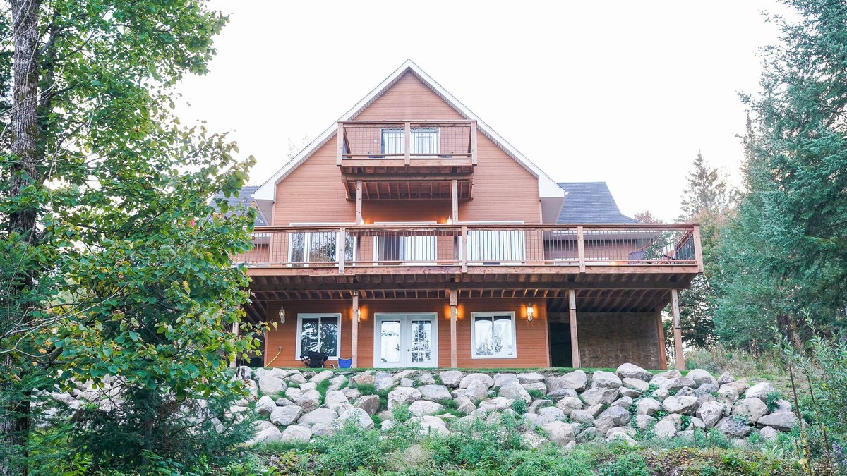 Namur Ski Chalet | Haven of Peace between Tremblant and Montebello